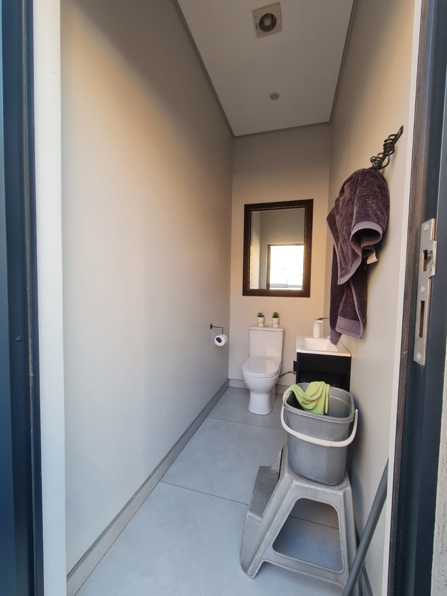 4 Bedroom Property for Sale in Heron Banks Golf Estate Free State
